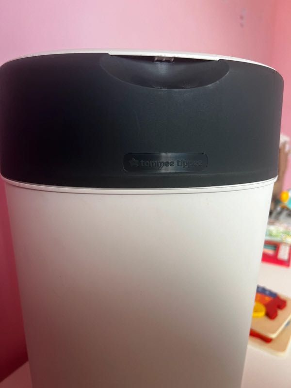 Zestaw pojemnik na zużyte pieluchy plus wkłady wymienne Tommee Tippee
