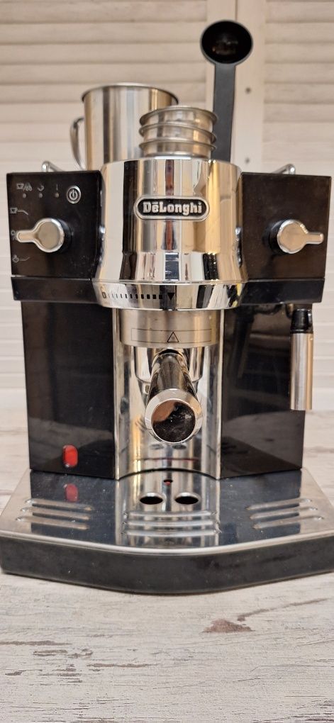 Ekspres do kawy DeLonghi