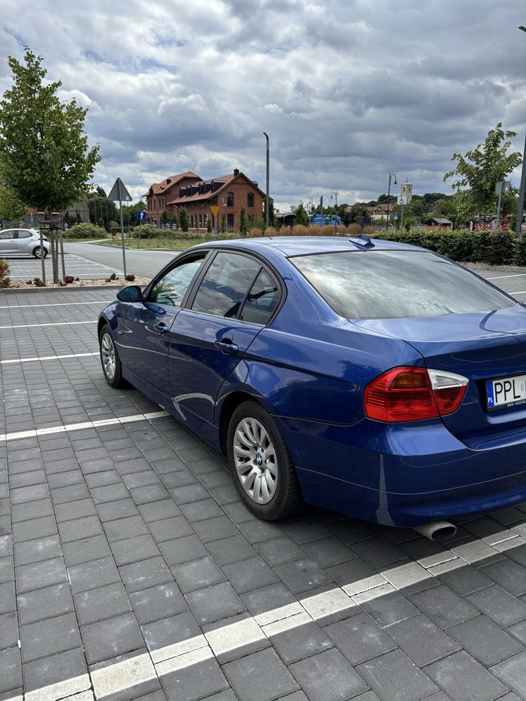 Sprzedam Niebieskie Bmw e90