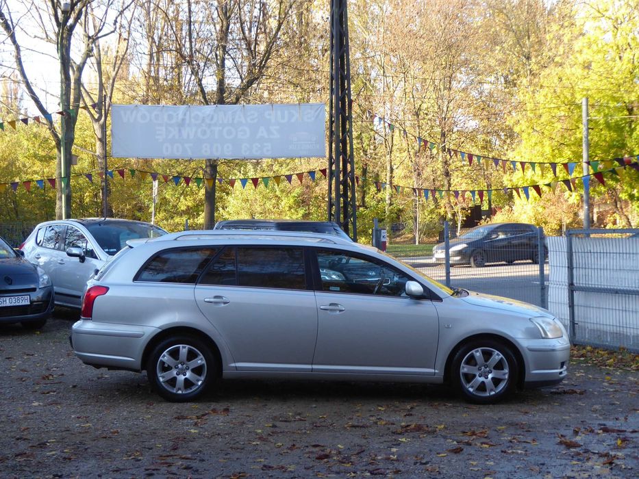 Toyota Avensis 2.0 Benzyna, Bogate Wyposażenie, Zadbany, HAK