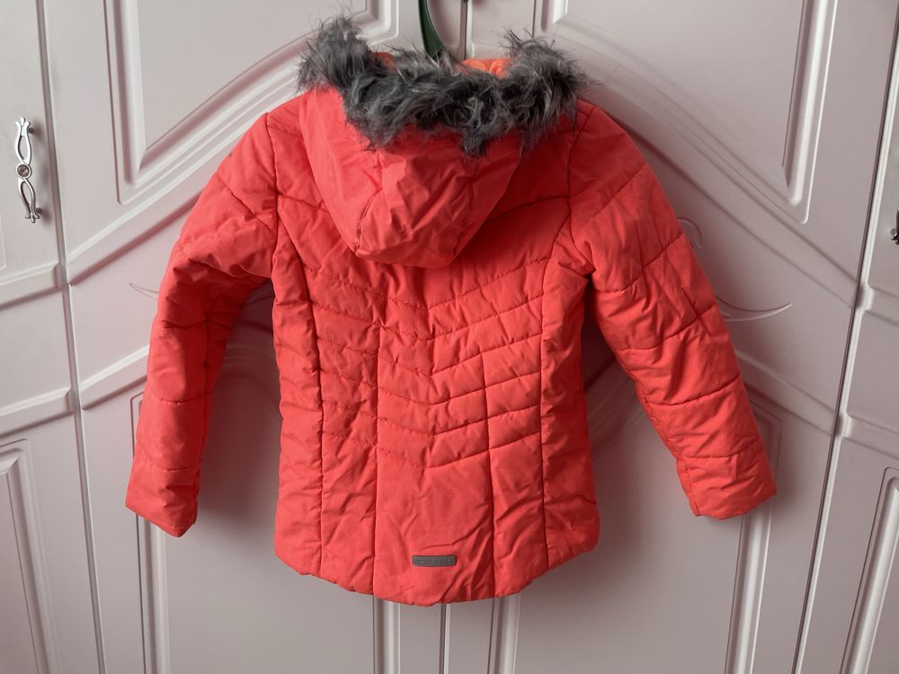 яскрава зимня куртка icepeak 140