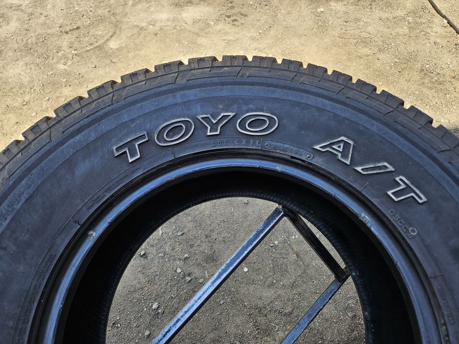 Шины БУ 285 70 R 17 Toyo A/T Open country пара всесезон