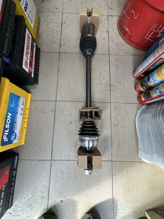 ТЕСЛА Модель Y передня Піввісь !