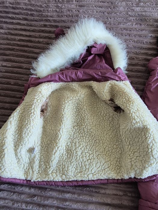 Курточки на дівчинку