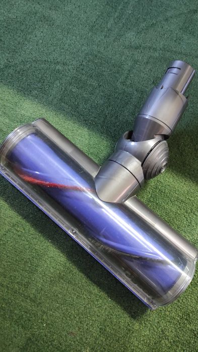 Універсальна моторизована турбощітка Dyson V6