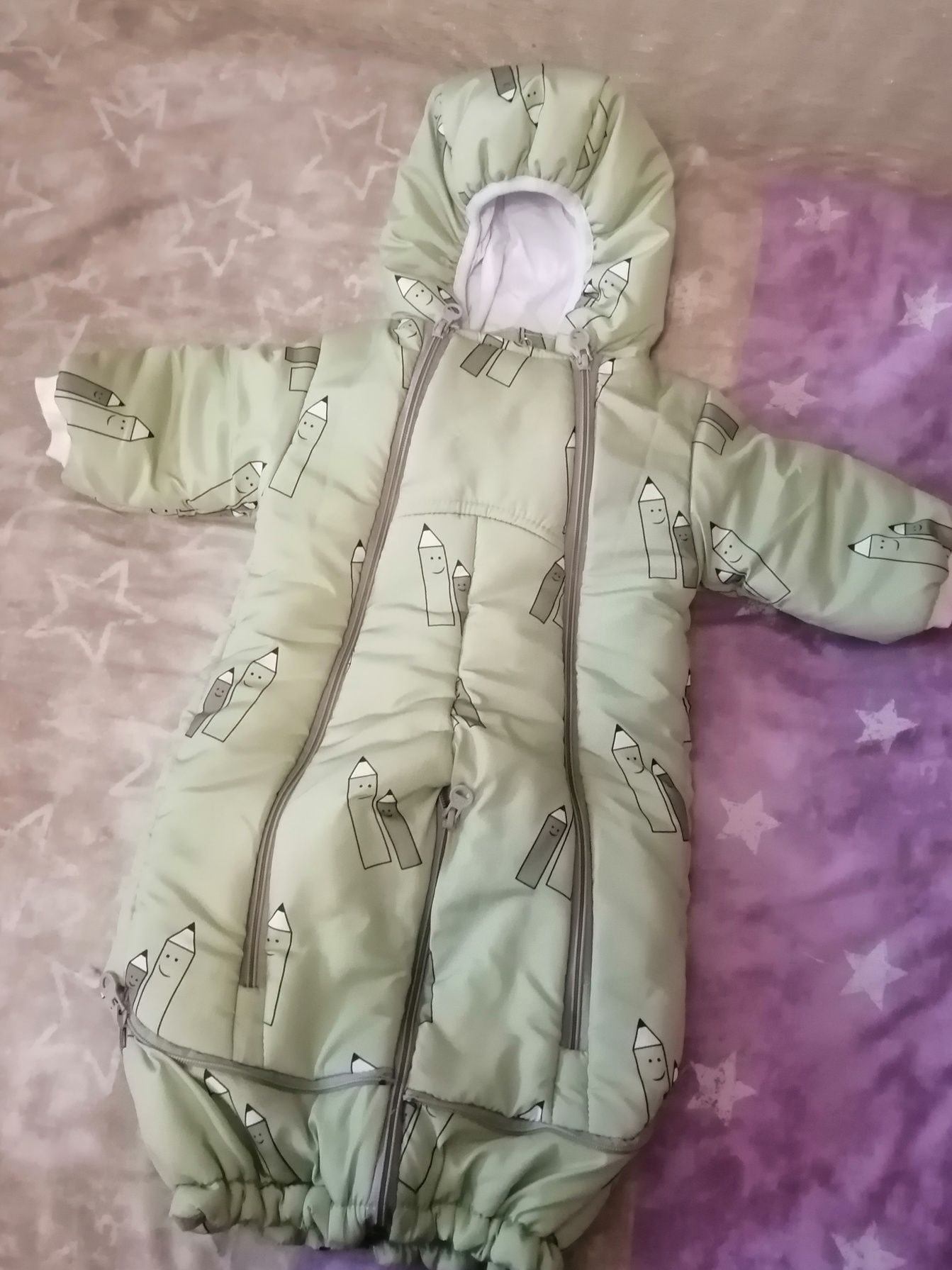 Комбінезони, одежа.