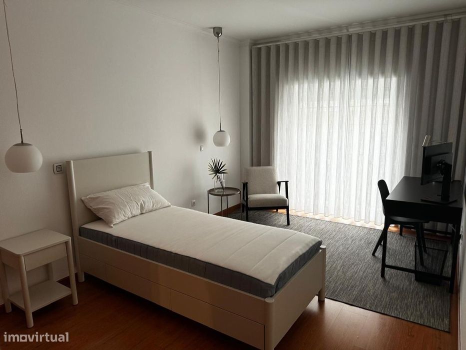 732889 - Quarto com cama de solteiro, com casa...
