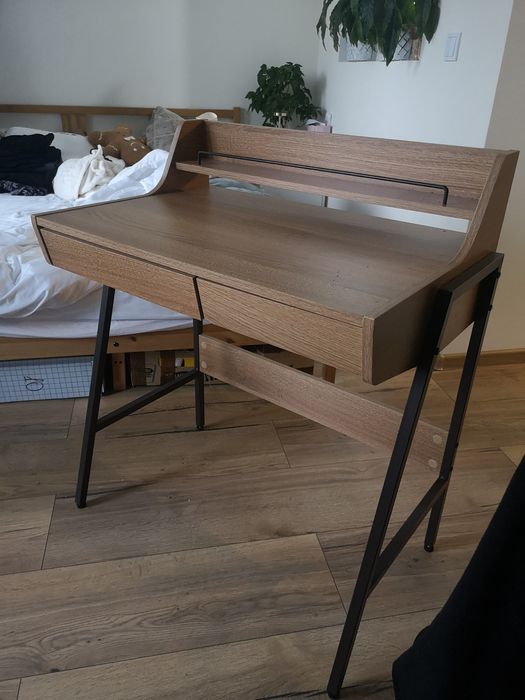 Biurko w idealnym stanie