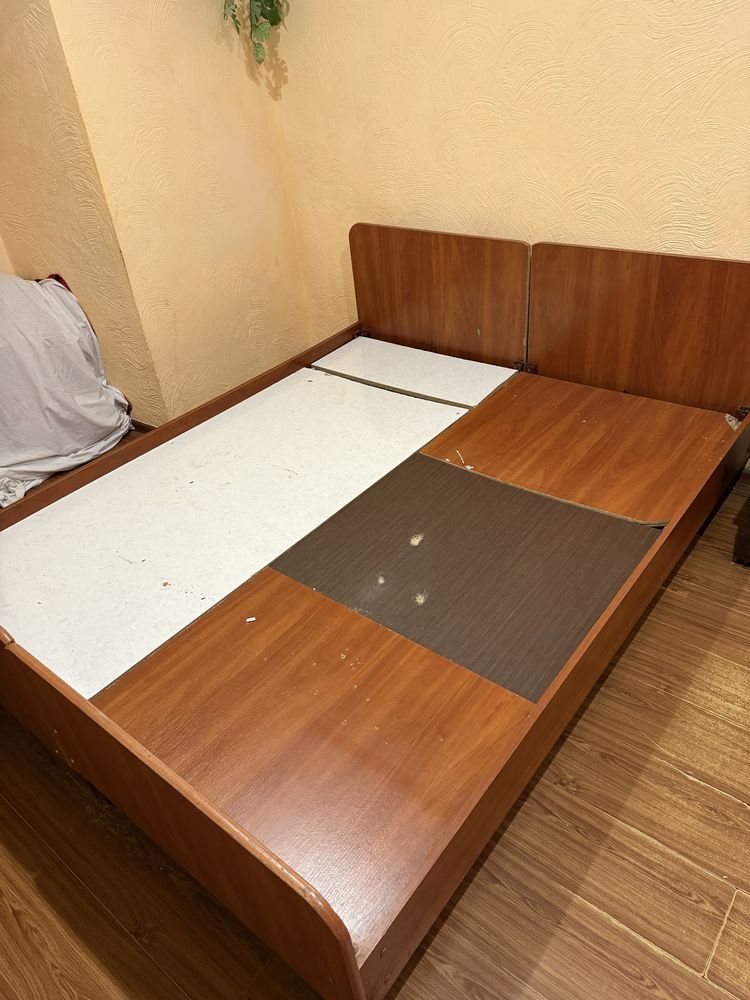 Ліжко з матрасом