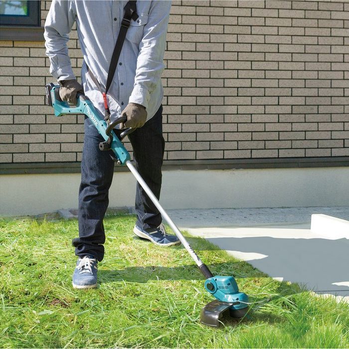 Akumulatorowa Podkaszarka 26Cm 18V Lxt 1*3.0Ah