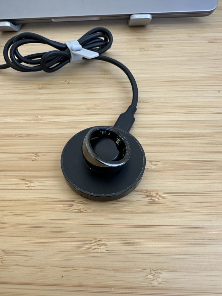 Oura ring 3 fintess tracker