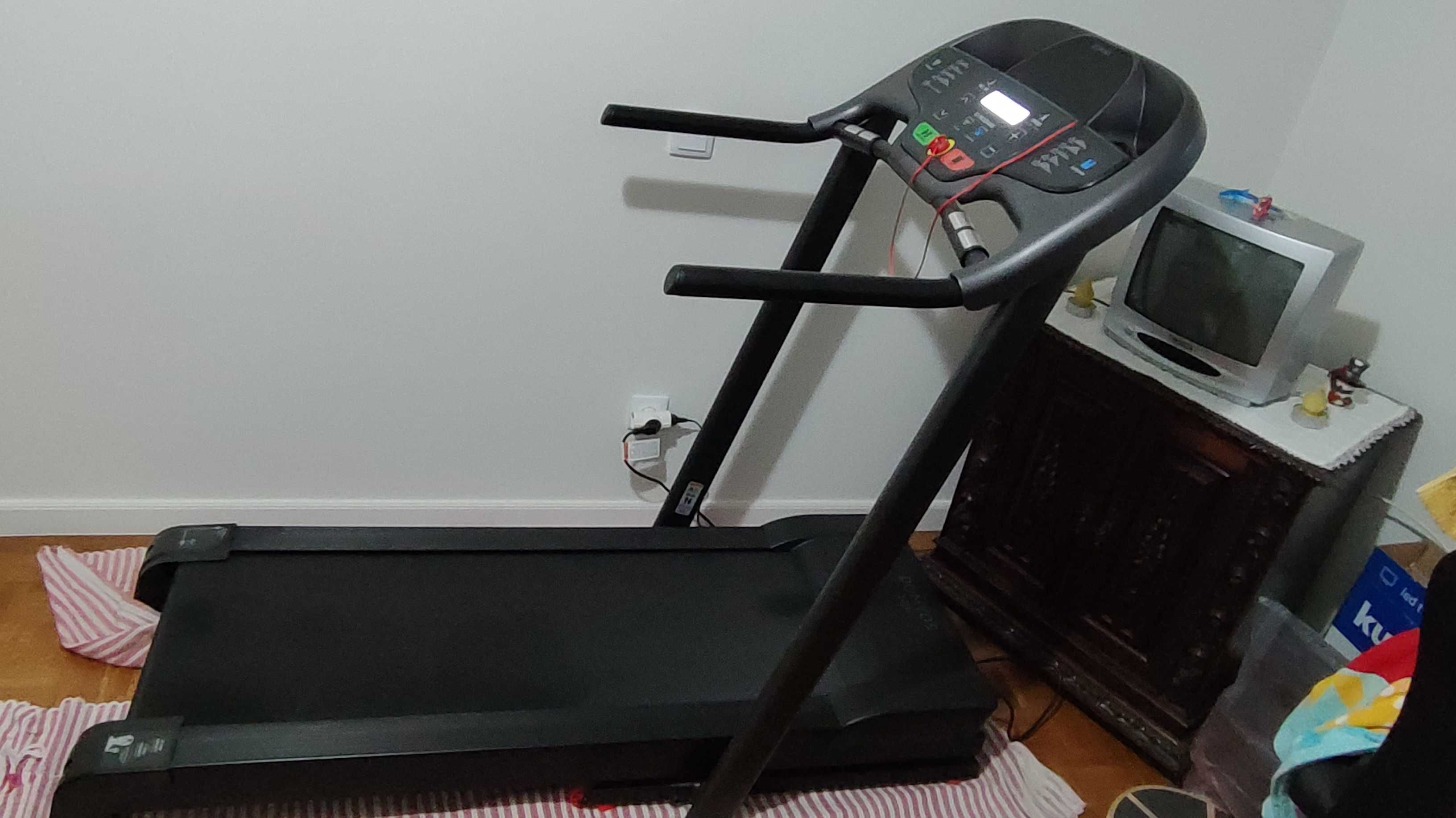 Passadeira de caminhada e corrida Domyos T520b