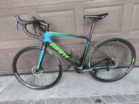 Giant  Advanced 3 Defy carbon Roz M