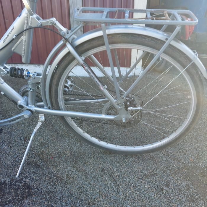 Продам алюмінієвий трекінговий велосипед.