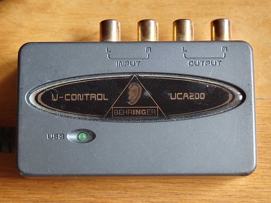 DAC, Karta dźwiękowa zewnętrzna Behringer.