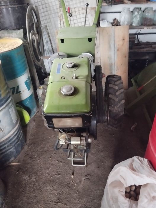 Мотоблок Бізон 12-15