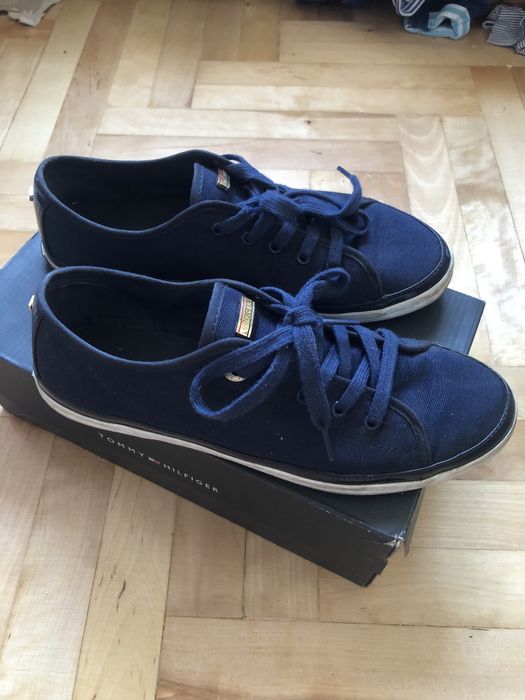 Tommy Hilfiger granatowe trampki,tenisówki-41/42