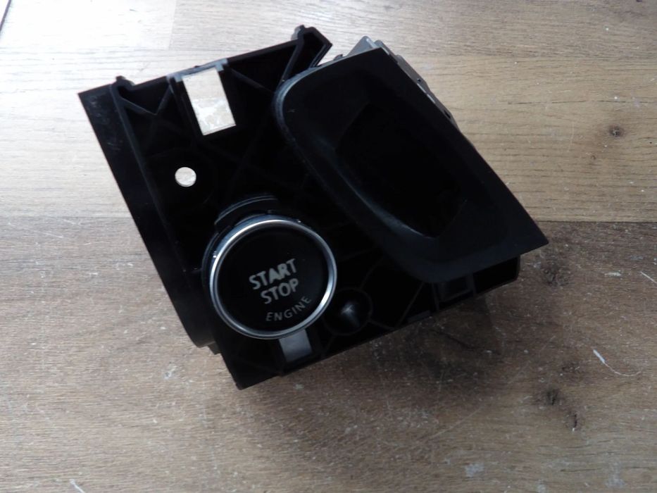 BMW - E70,X5 - STACYJKA , GNIAZDO KLUCZYKA , PRZYCISK START/STOP - 6967675