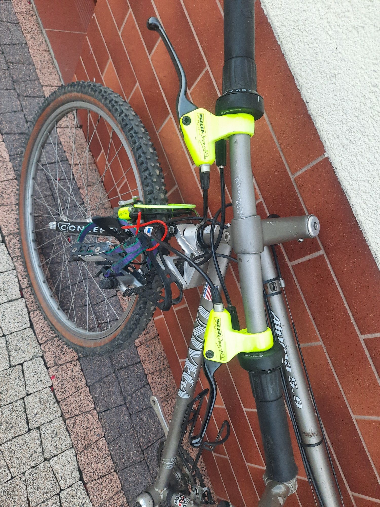 hamulce hydrauliczne magura race line HS neon retro mtb