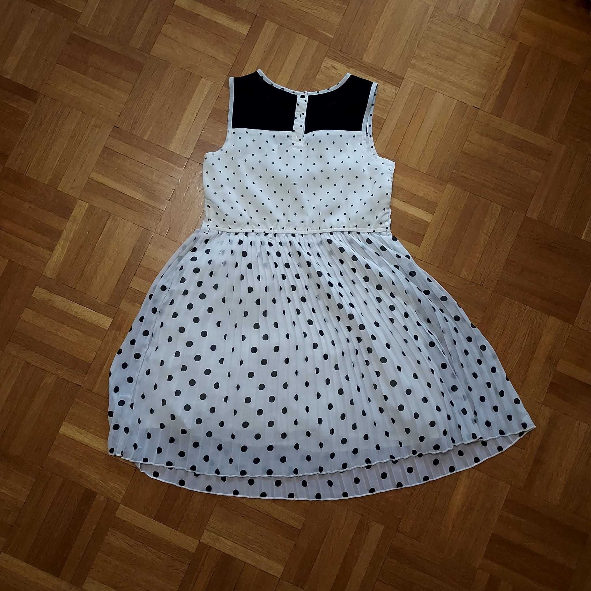 Sukienka 146, biała, C&A – dziecięca elegancja