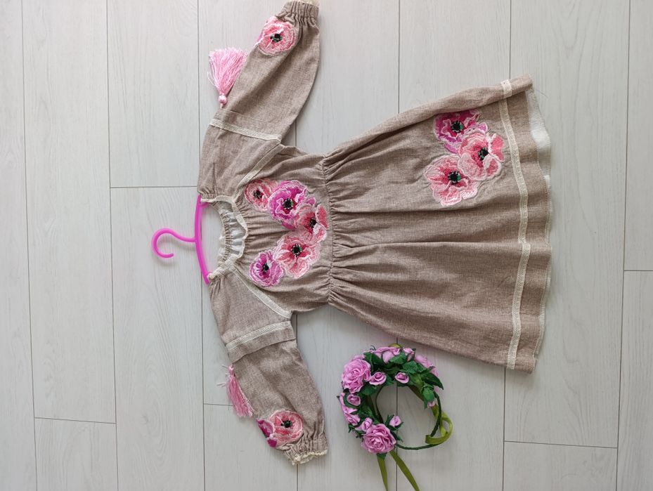 Вышиванка для девочки 3-4 грда и венок