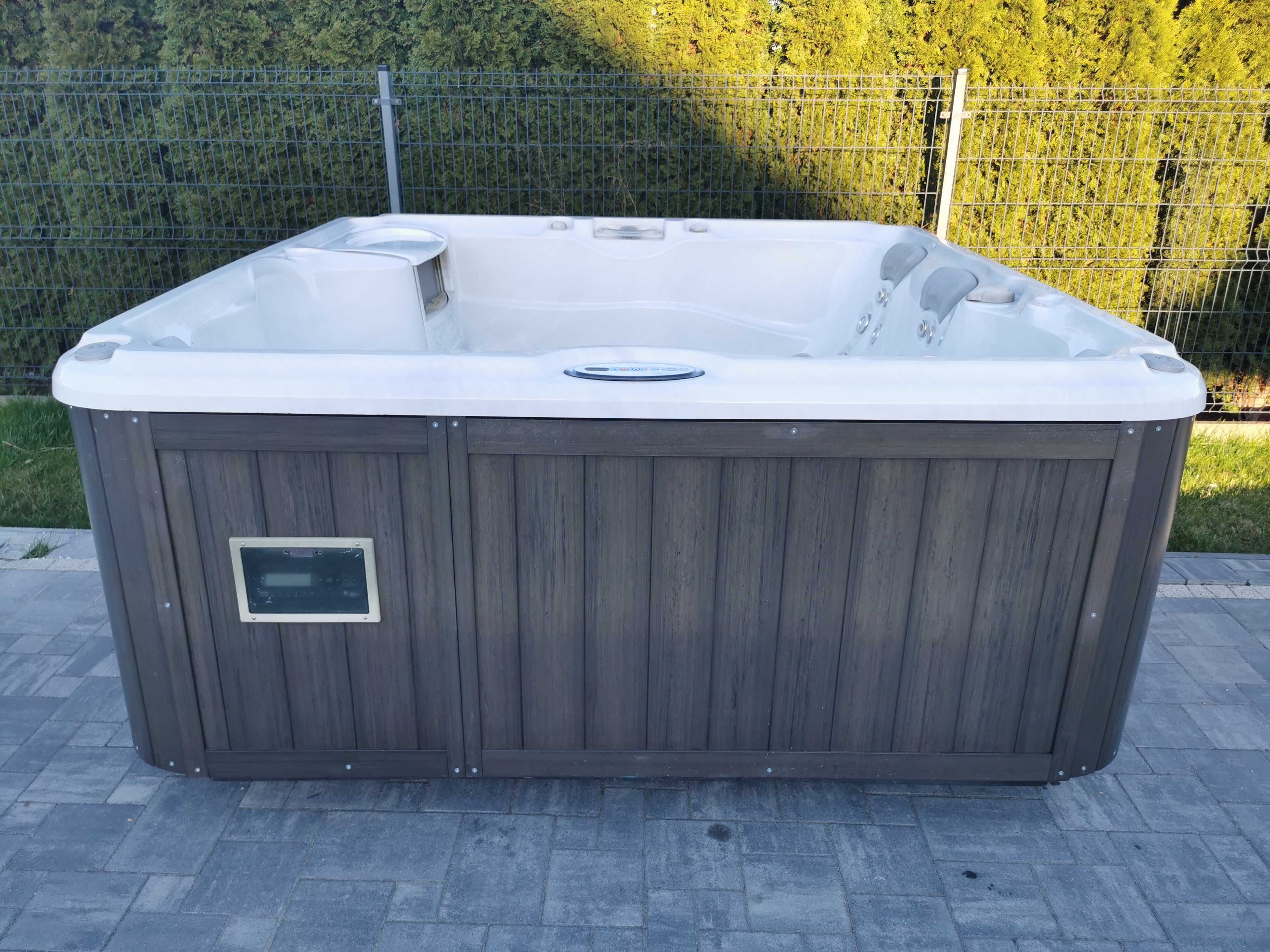 Jacuzzi Balia ogrodowa z masażem elektryczne Sundance Hamilton Balboa