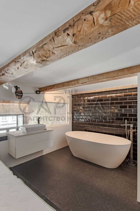 Оренда Квартири Сагайдачного Петра, Поділ