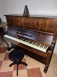 Pianino marki Legnica numer 2198