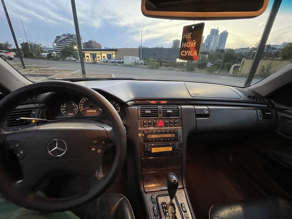 Mercedes-Benz W210 E430