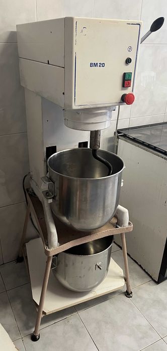 Batedeira Profissional/Industrial Pastelaria (BM 20)