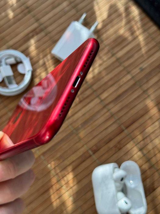 iPhone XR Product RED. Комплект