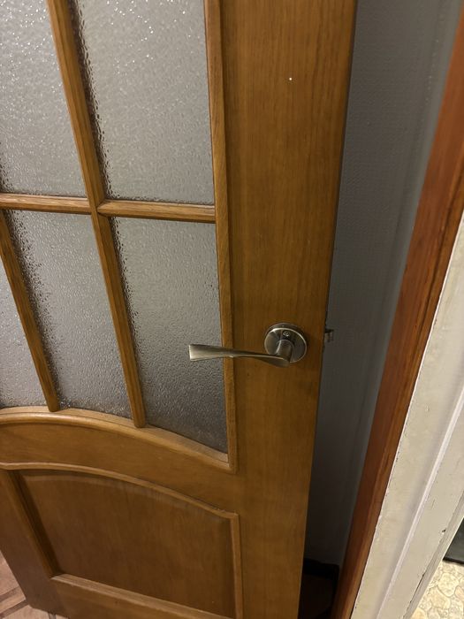 Двері міжкімнатні дерево скло 198 см на 70 см