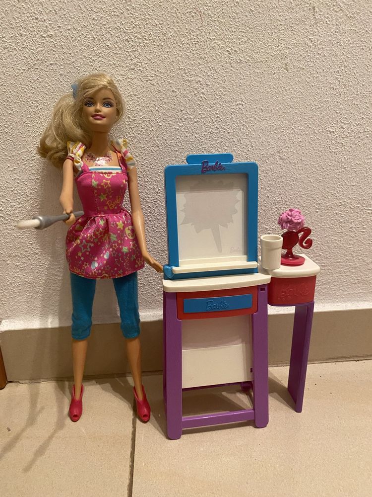 Barbie malarka ze szatlugą