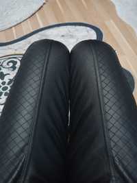 Spodnie legginsy woskowane czarne suwaczki
