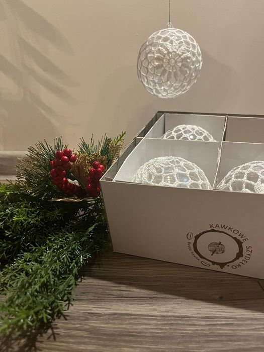 Bombki na choinkę 8 cm własnoręcznie wyszydełkowane