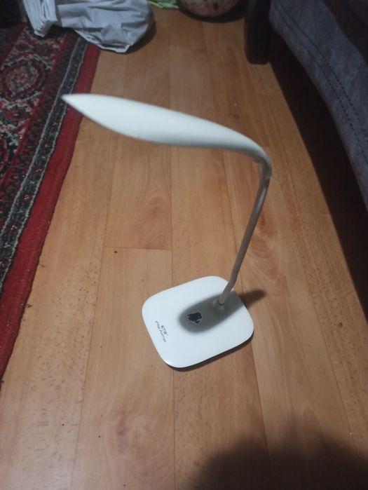 настольная лампа