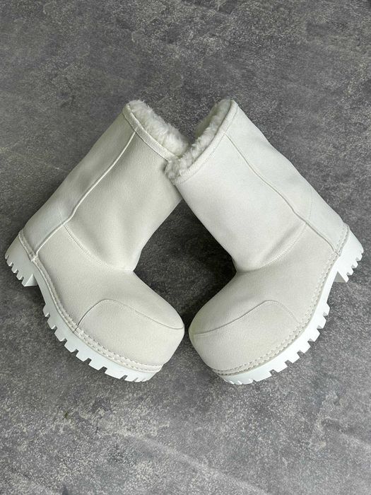 Чоботи BALENCIAGA ALASKA High Fur Boots white ботинки білі сапожки