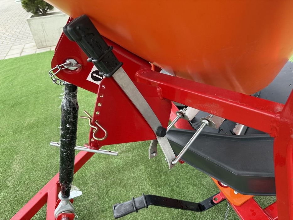 Posypywarka do quada ATV solarka piaskarka 300L