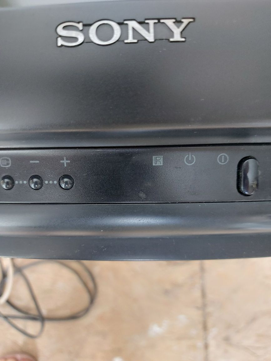 TV Sony Trinitron KV-M1400E