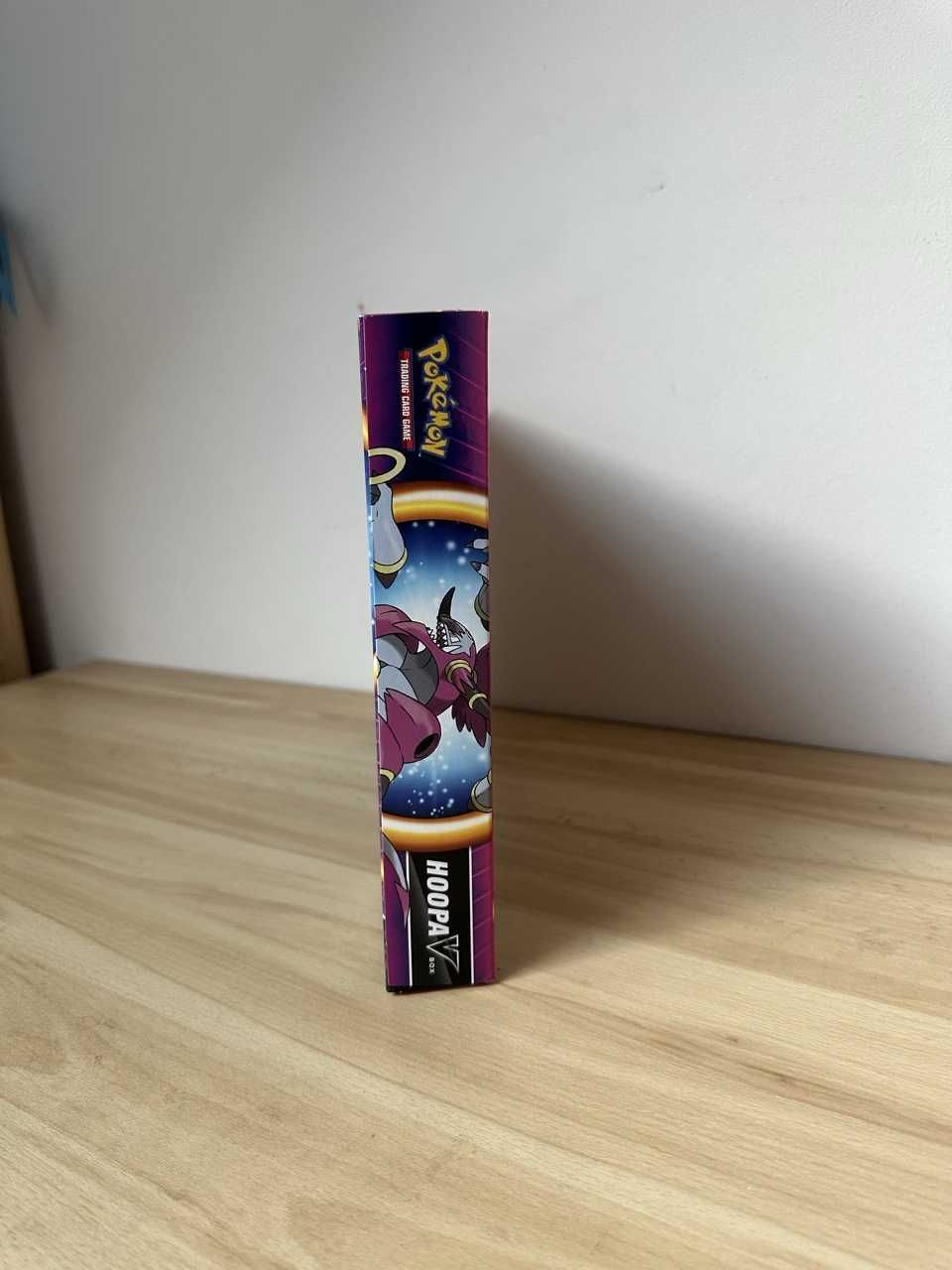 Pokémon TCG Hoopa V Box