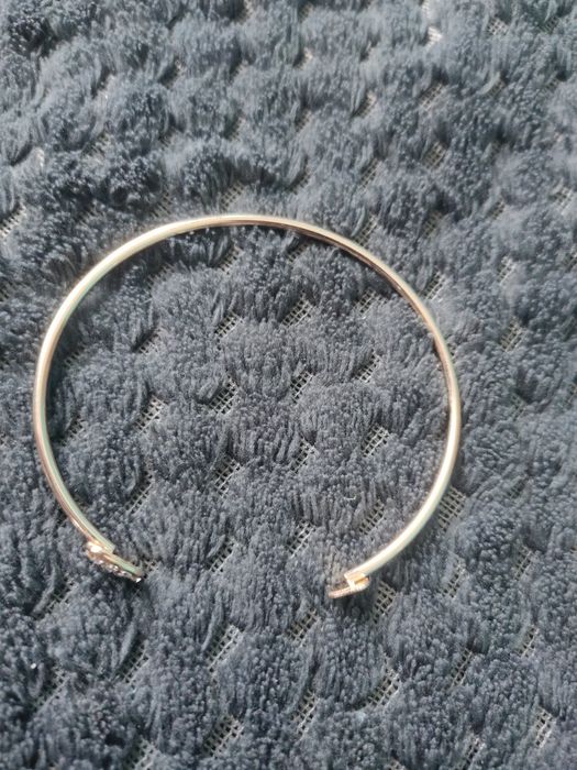 Nowa bransoletka złoty kolor, cykroniowe serduszko