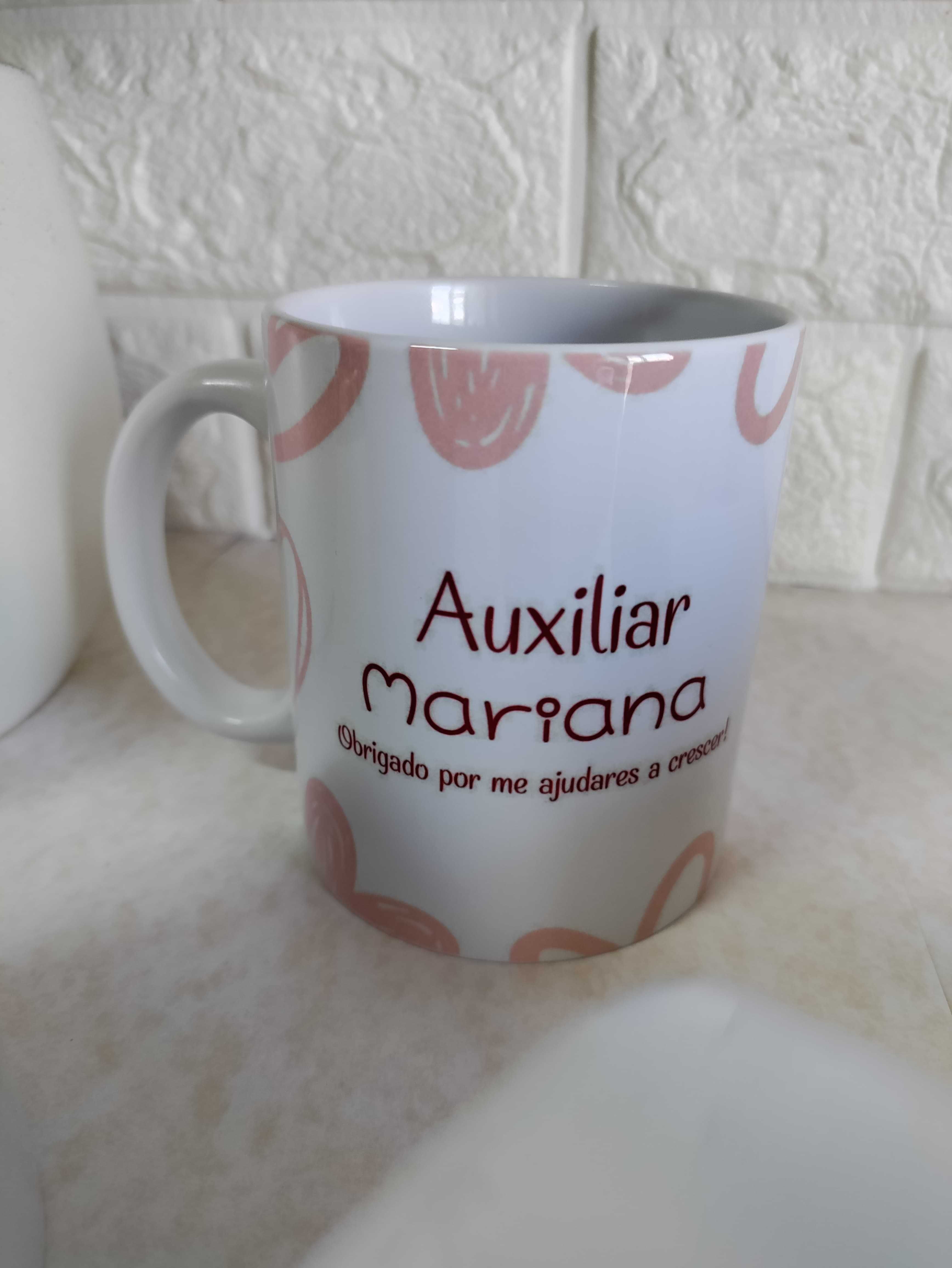 Canecas para auxiliar, educadora e professora