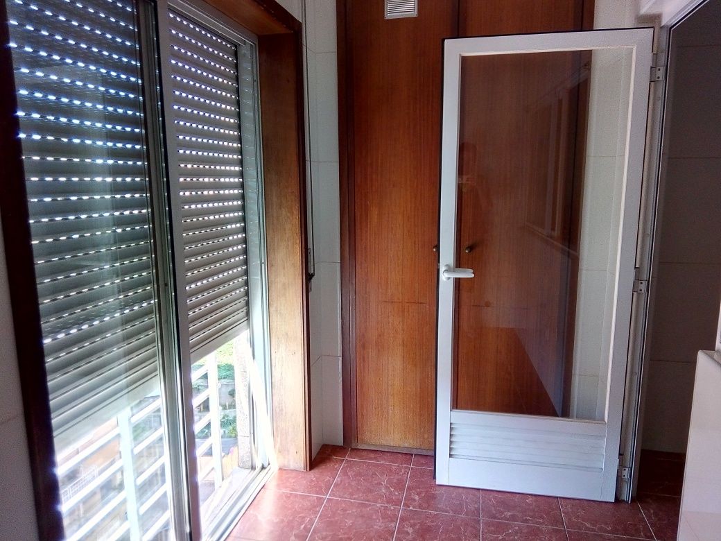 Apartamento T1 com garagem