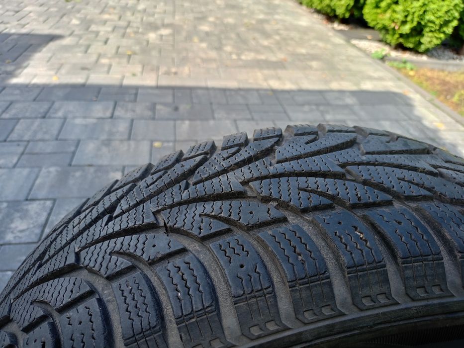 Opony zimowe 225/60/17 SAILUN