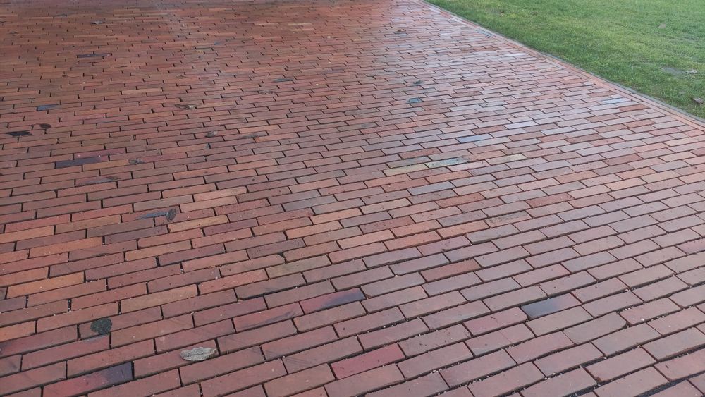 Cegła rozbiórkowa cięta, bruk klinkierowy