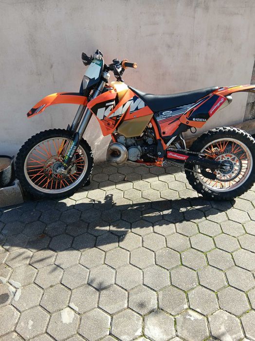 Mota KTM enduro.em bom estado