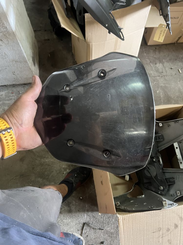 Gilera runner sp 50 szyba