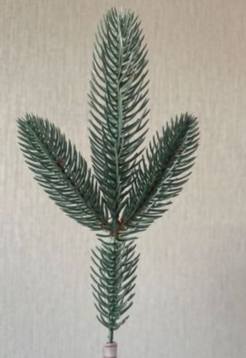 Литі гілочки зі штучної хвої (ялинки)