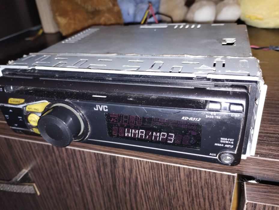 JVC KD-R312 повністю в робочому стані.