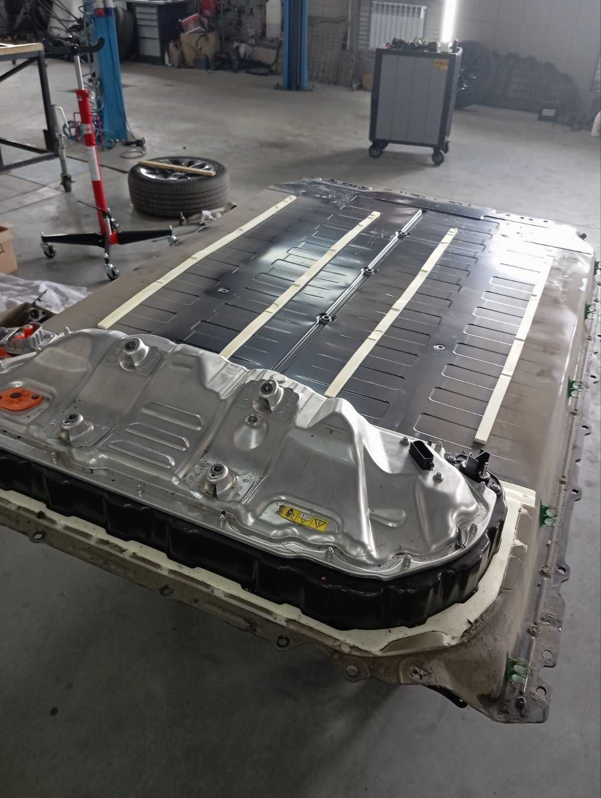 Основна батарея для автомобіля Tesla Model 3